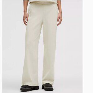 Lululemon Scuba Mid-Rise Wide-Leg Pant Velvet Bone XS